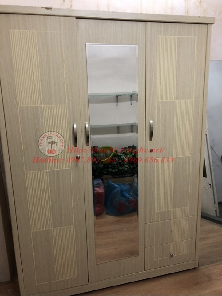 Thanh lý tủ quần áo mã số 643